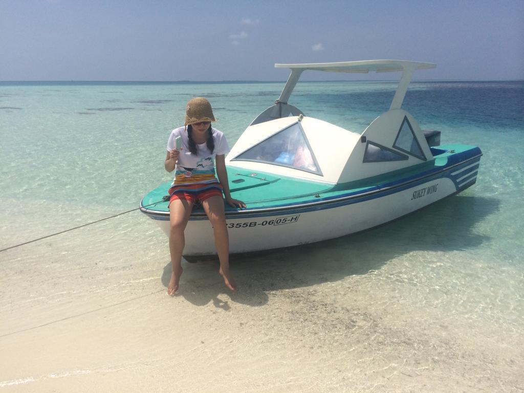 Sunset Holidays Huraa Esterno foto
